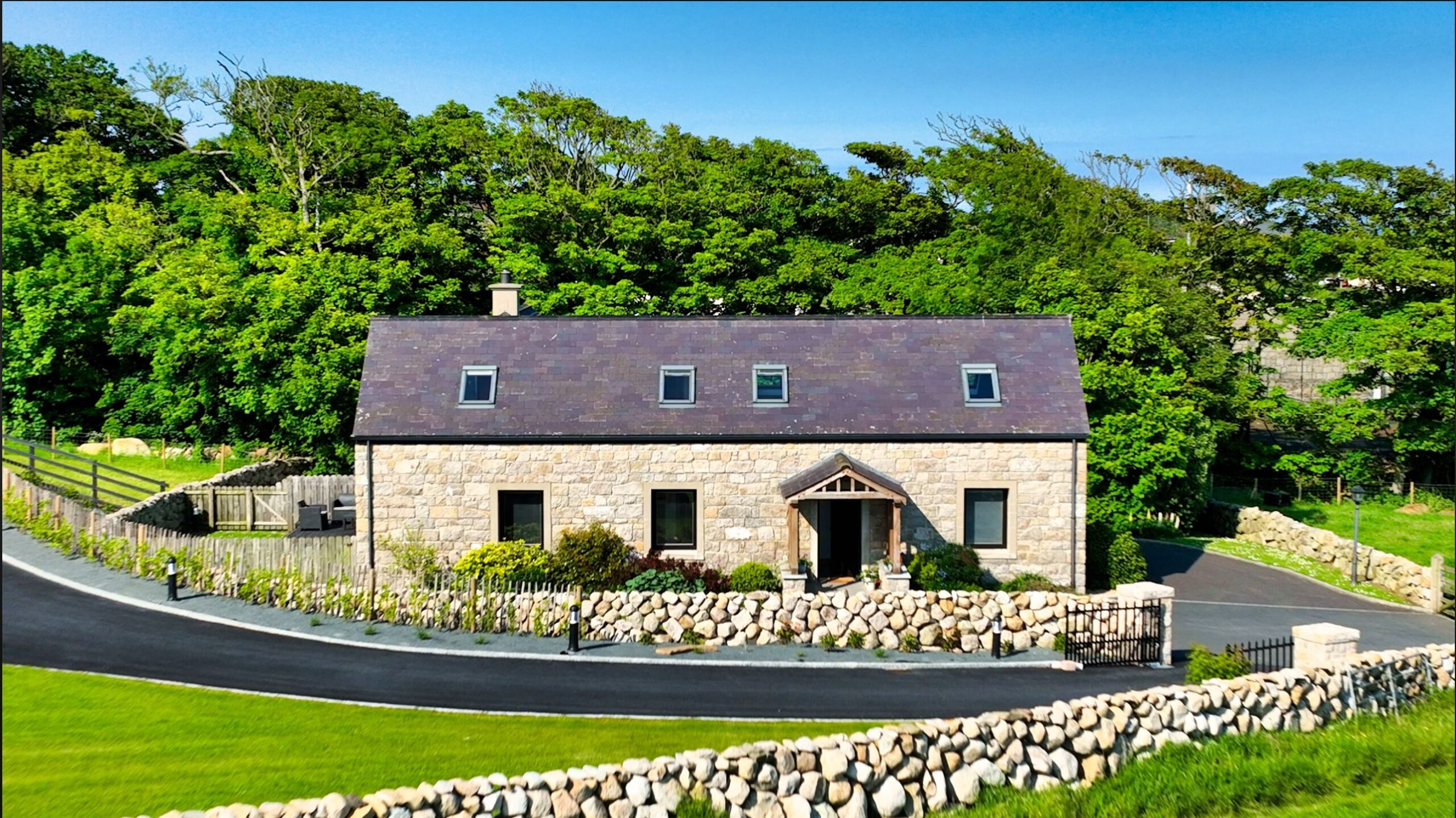 Annalong Stone Barn Featured Image