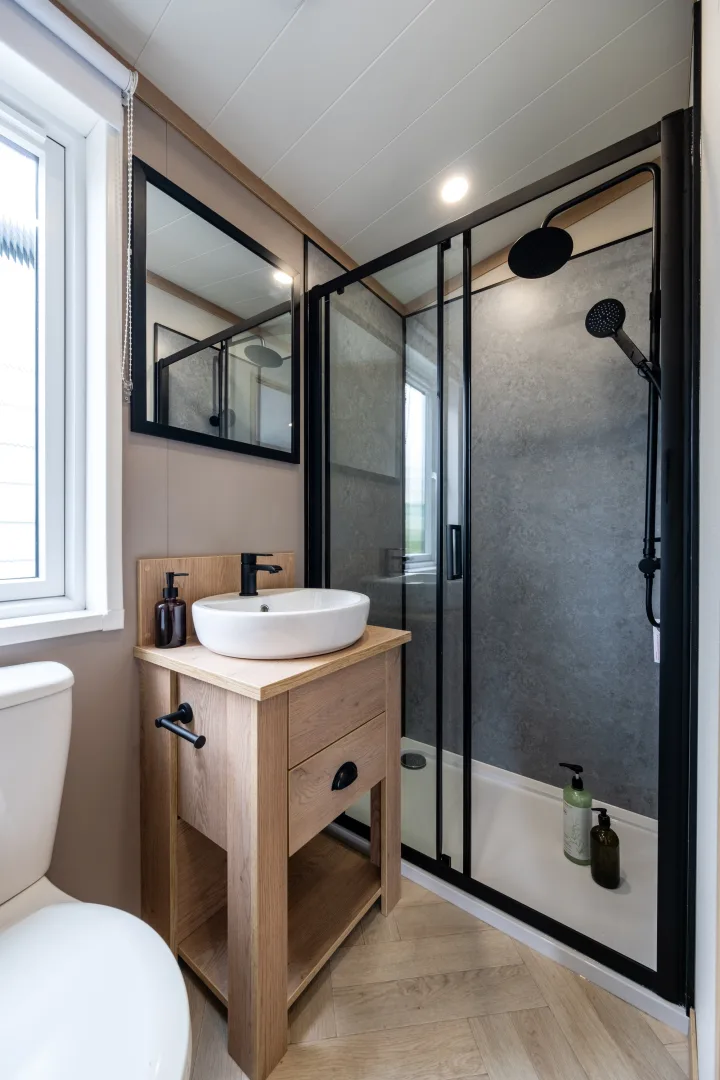 Chestnutt Holiday Parks; Victory Davenport 2025; Image