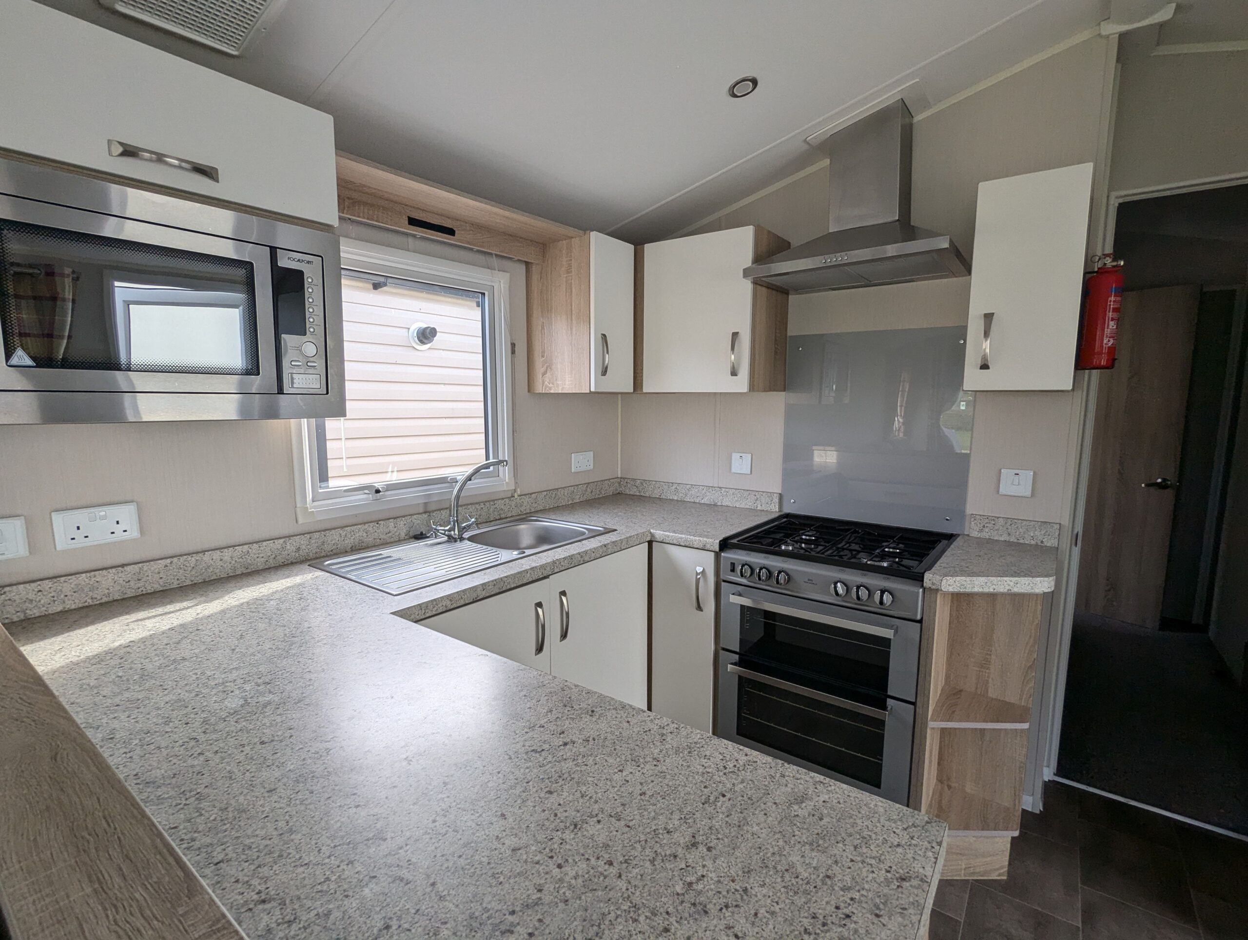 Chestnutt Holiday Parks; Willerby Sierra 2018 unit 956; Image