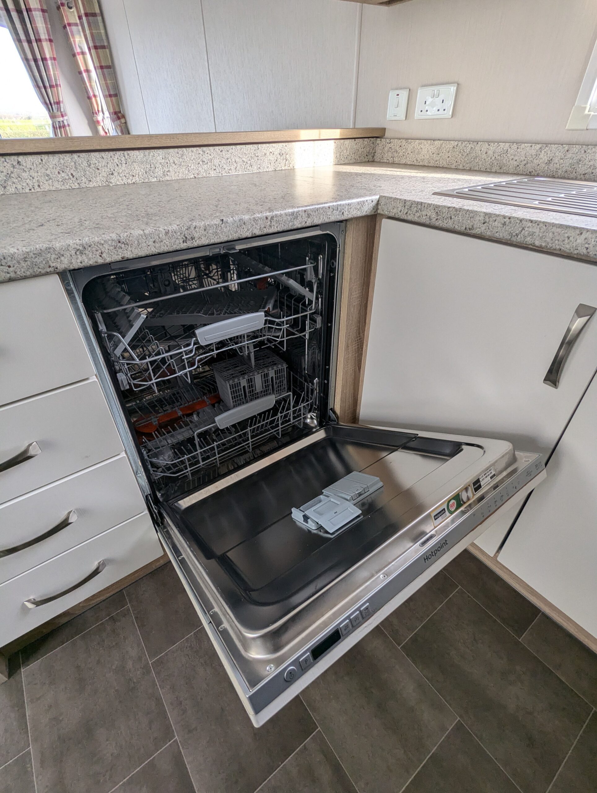 Chestnutt Holiday Parks; Willerby Sierra 2018 unit 956; Image